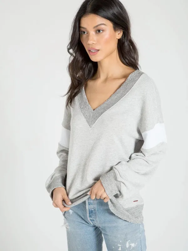 PHILANTHROPY - Queen Sweatshirt Heather Grey
