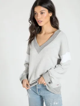PHILANTHROPY - Queen Sweatshirt Heather Grey